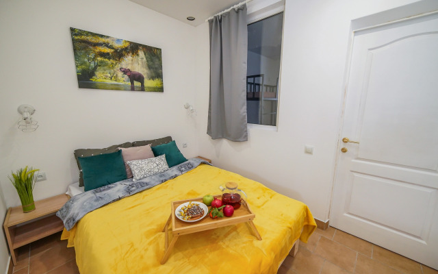 Квартира Стильная новая 2-комнатная студия