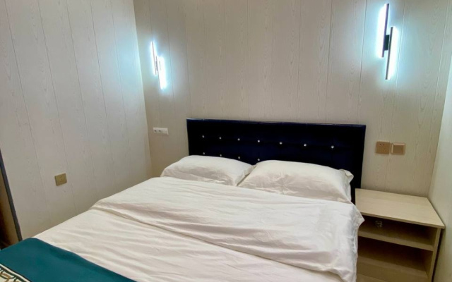 Отель Holiday Hotel