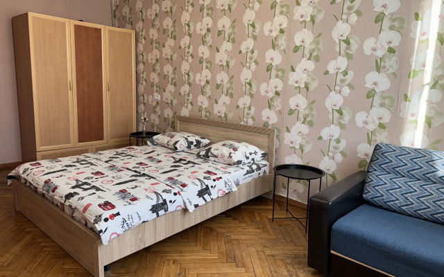 Vozle Parka Gorykogo Flat