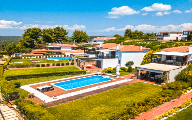 Luez Private Pool Elani Villa