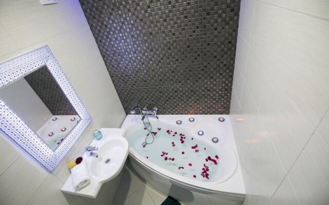 Loft Dlya Pary V Tsentre Apartments