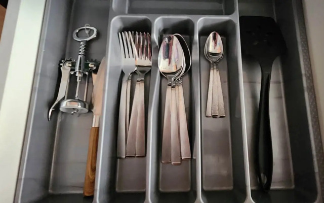 Na Yekaterininskoy Ulitse 122 Flat