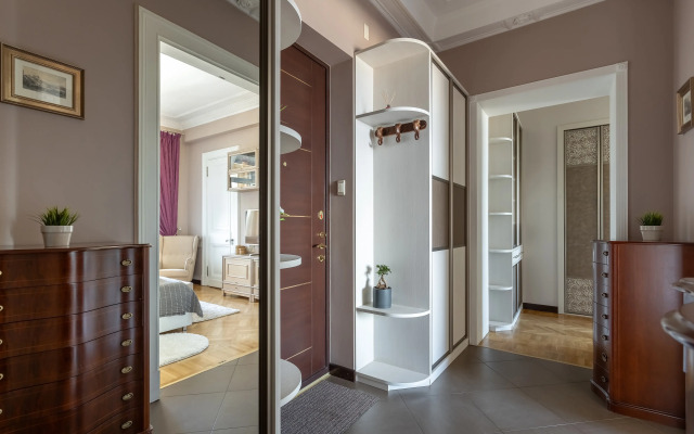 Apartments Uluchshennye S Balkonom I Vidom Na Gorod