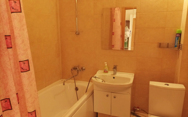 Zhilye u Metro Flat