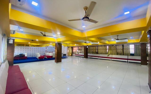 Ganesh Banquet Dining And Hotel
