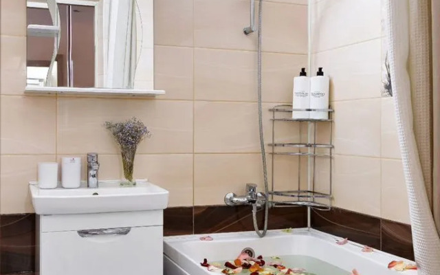 Апартаменты на улице Селезнева 4/13к2