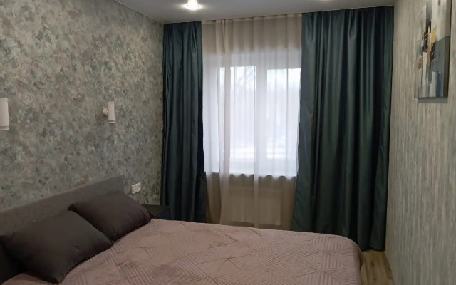 Квартира Высотная Двухкомнатная