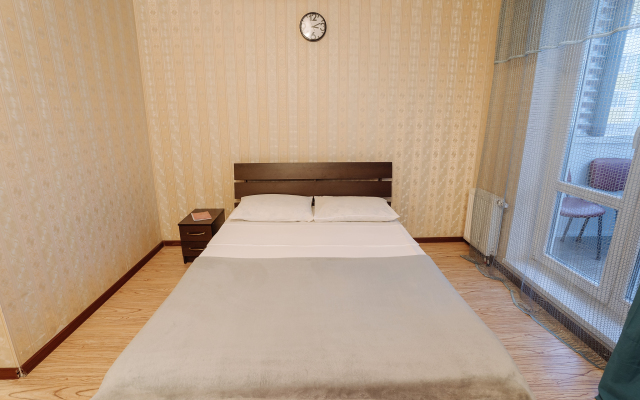 "9 Nochey" Na Sofyi Kovalevskoy 16 #1 Apartments