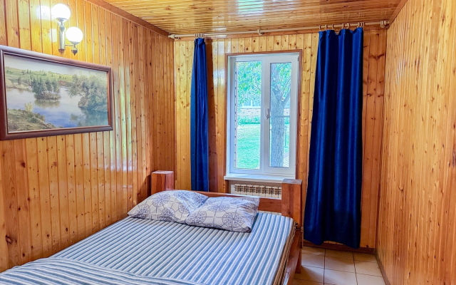 Частный дом с баней и бассейном