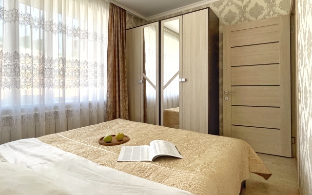 Двухкомнатные Апартаменты Люкс на 5 человек в курортной зоне Ессентуков