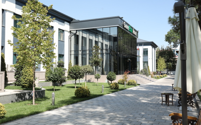 Green Park Hotel