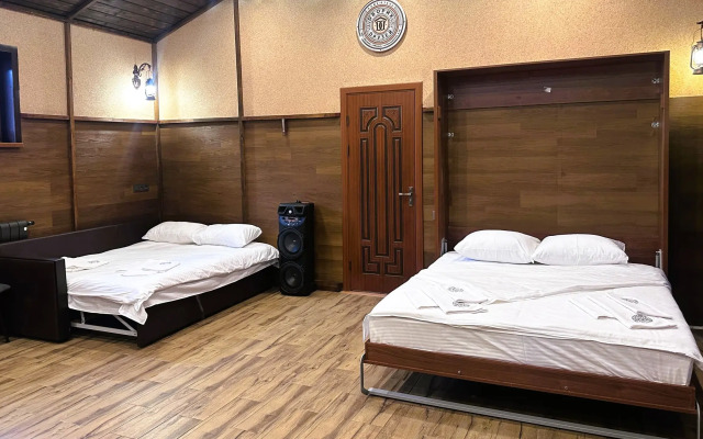 Апартаменты Шале Дворик Друзей