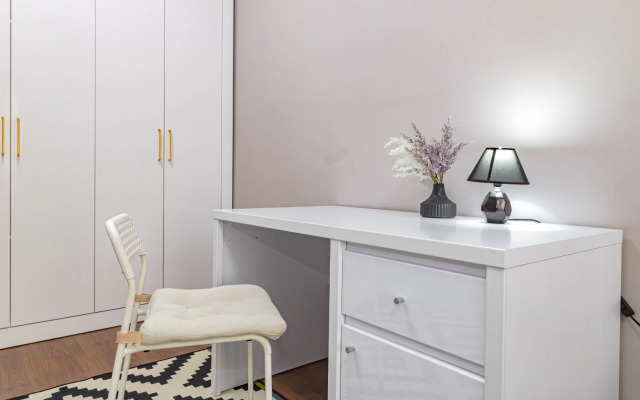 Apartments Svetlye V Tsentre Ryadom S Botanicheskim Sadom