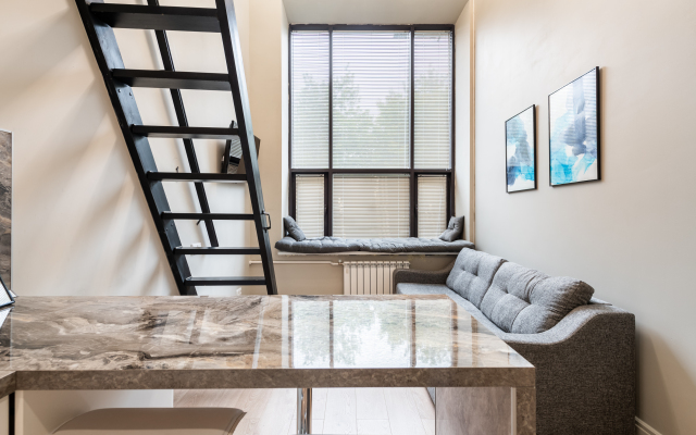 1-Komnatnaya Kvartira 38M² Na 1/3 Etazhe Flat