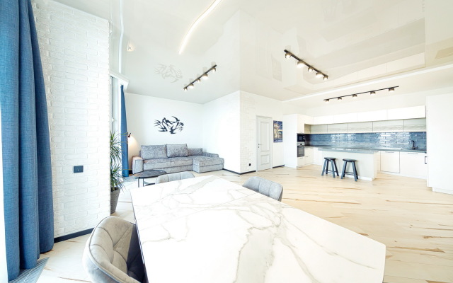 V Tsentre S Vidom Na More 76 Apartments