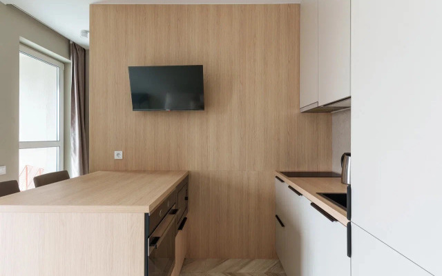 1-Kom Studiya, Minsk-Mir Flat