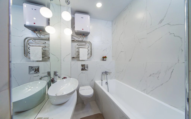 Квартира от компании Хоум Отель на проспекте Карла Маркса 4Б