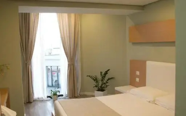 Отель Bologna