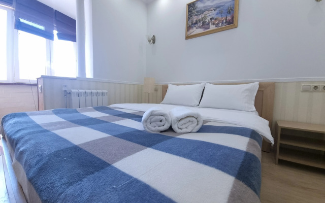 Апартаменты у моста на набережной Москвы реки