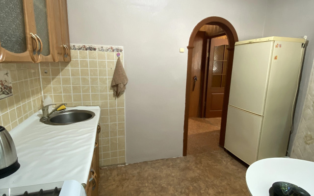 Prostornaya Odnokomnatnaya S Khoroshey Lokatsiey Flat