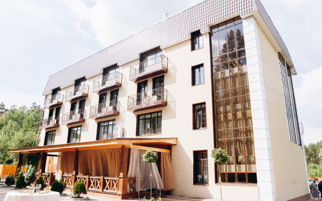 Отель Лесная