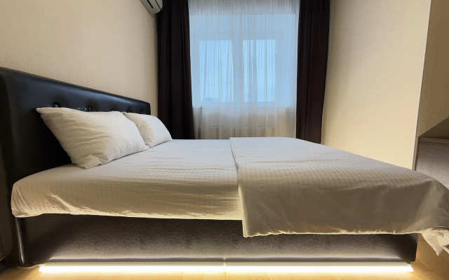 Tut Khorosho Na Surikova 53a 6 Flat