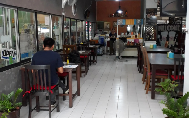 Studiya Na Pratamnake Flat