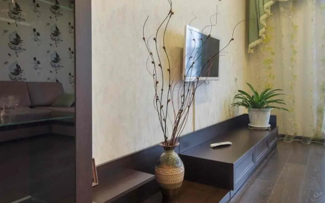 AppartDeLuxe na Ulitse 78-y Dobrovolcheskoy Brigady 21 Flat
