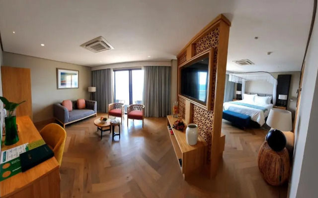 Sunbird Waterfront Hotel