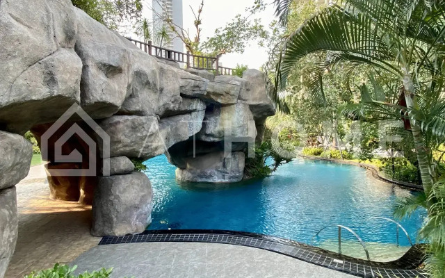 Riviera Wongamat Beach Apartments