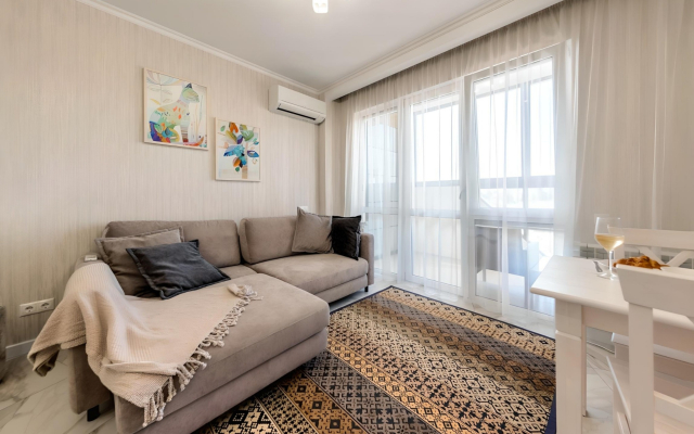 Roz Del Mar Apartments