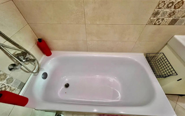 Квартира Уютная студия на Геологоразведчиков 44А