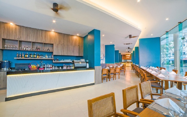 Oceana Sea View Apartments by Alexanders