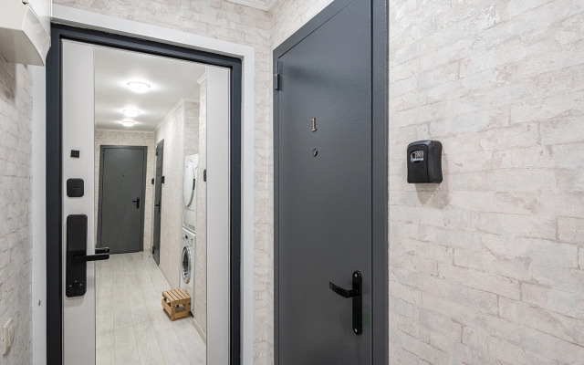 Апартаменты Студия с новым ремонтом у метро