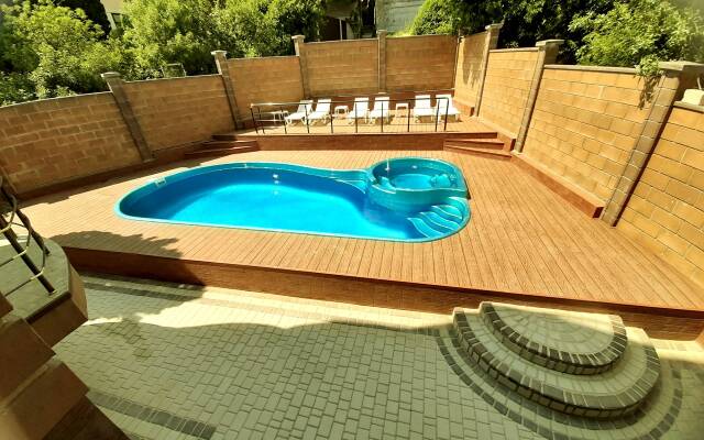 Valery Guest House