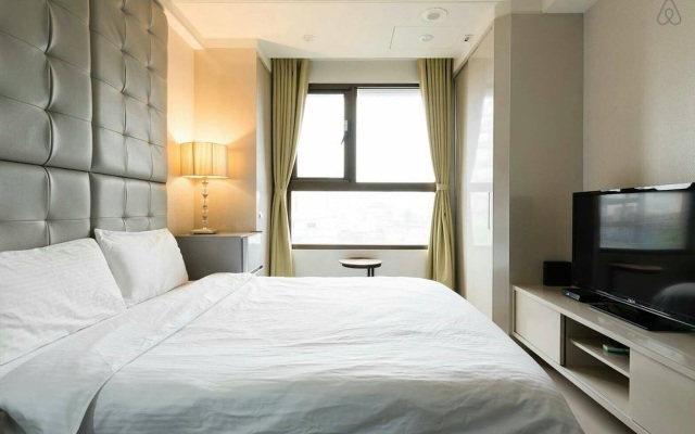 Human Space Roosevelt Apart-Hotel