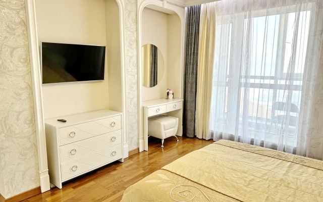 Апартаменты 3-комнатные Алые паруса