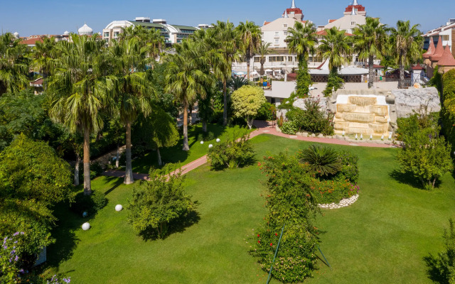 Aydinbey Famous Resort - Ultra All Inclusive