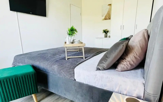 Odnokomnatnaya s vidom na gory Flat