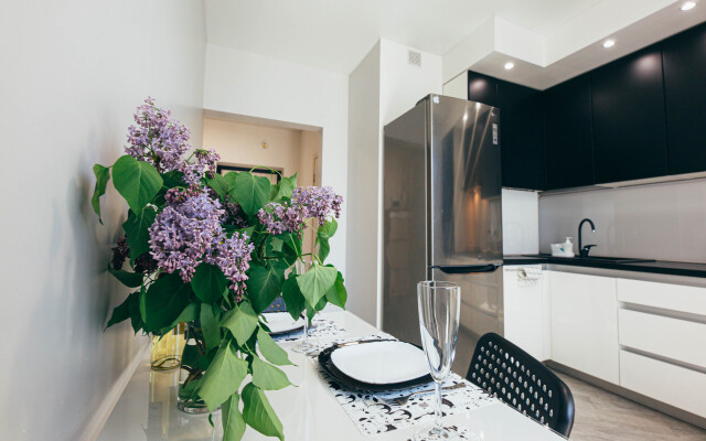 Апартаменты День и Ночь на Согласия