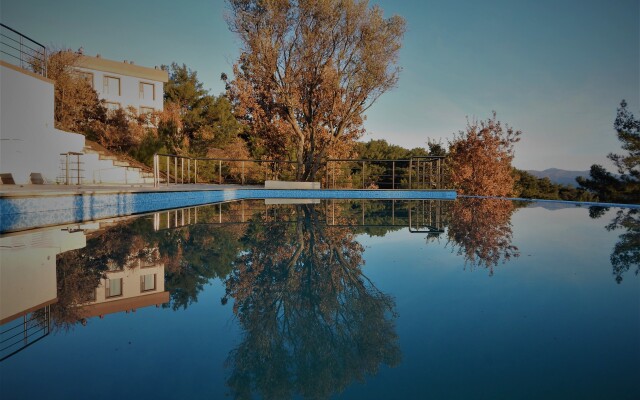 Gödence Restoran Hotel