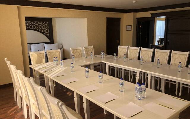 Orient Star Varahsha Hotel