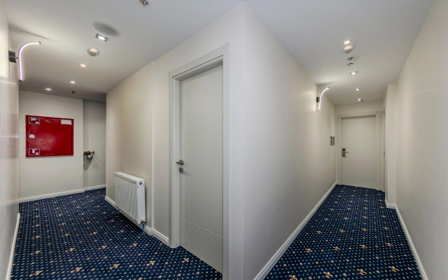 Airport Waves Boutique-hotel
