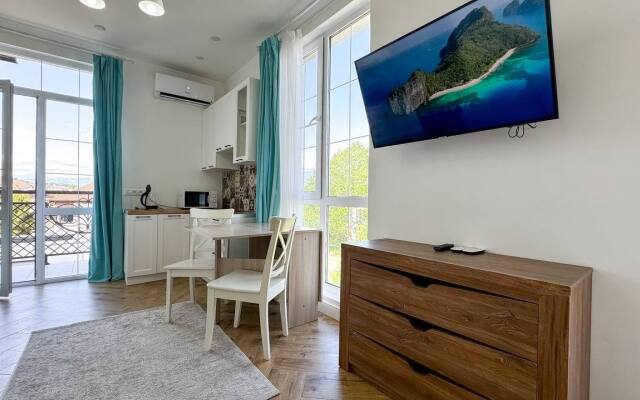 With balconies and mountain views on Meletyan 5a Flat