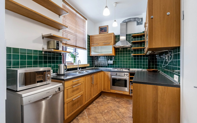 Dvuhkomnatnaya V Tsentre Goroda s razmesheniem do 7 goetei Flat
