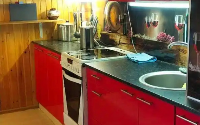 Частный дом с баней на территории