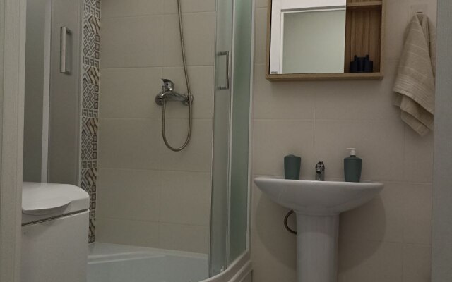 Loft V Otele Na Lomonosovskoy Apartments