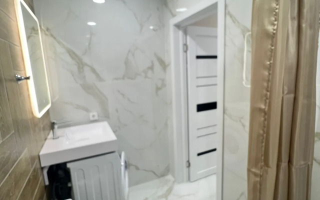 Uyutnaya Studiya So Svoim Otdelnym Vkhodom S Bassenom Apartments