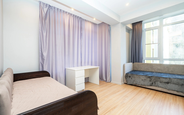 Dvukhkomnatnye U Morya, Zhk Kvatro Apartments