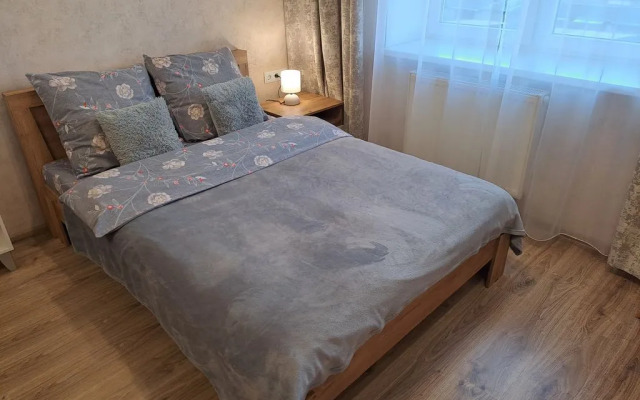 V Novom Dome U Verkhnego Ozera I Muzeya Yantarya Flat